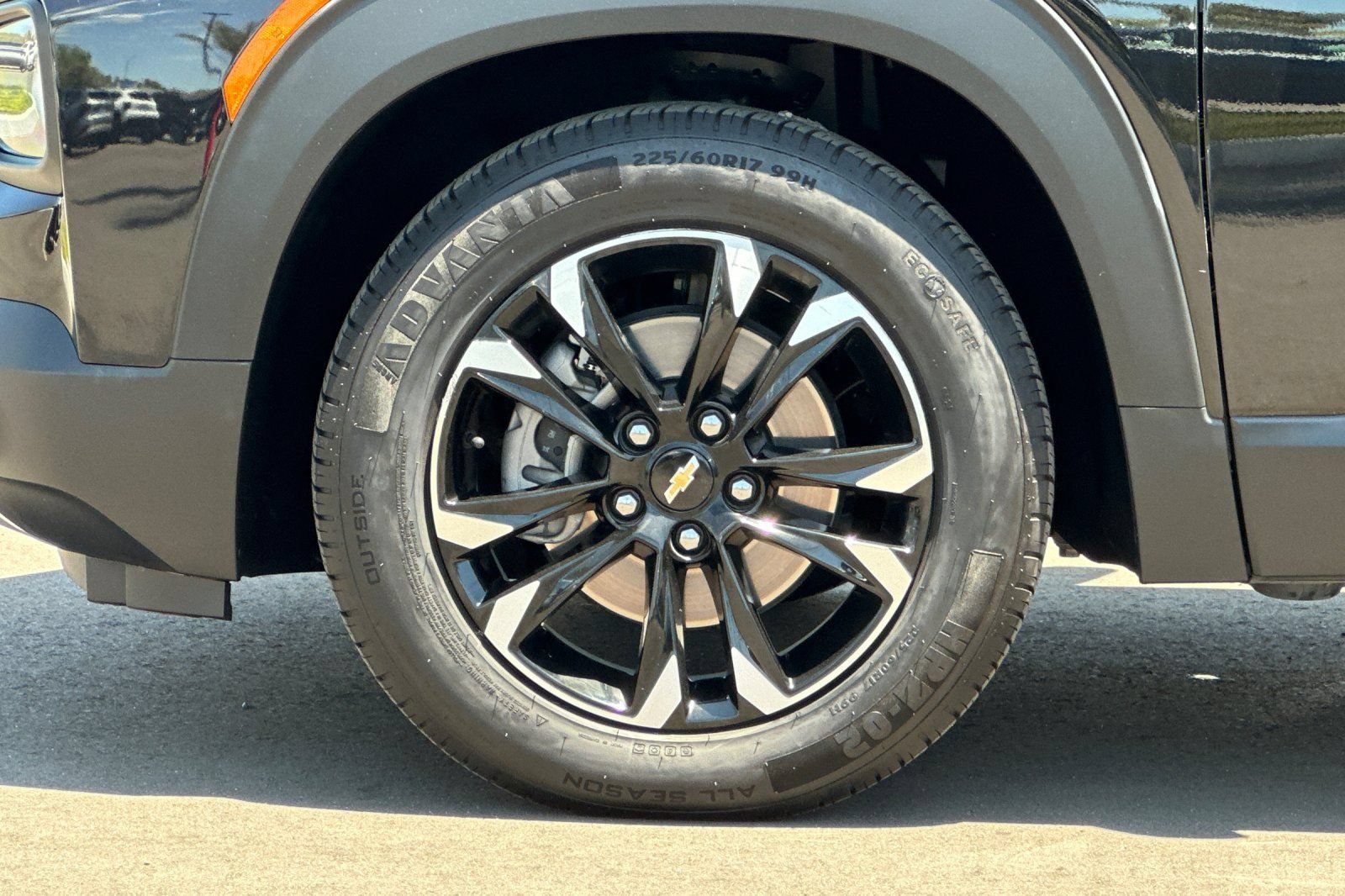 Used 2023 Chevrolet TrailBlazer LT FWD image 35