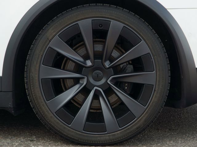 Used 2022 Tesla Model X image 13