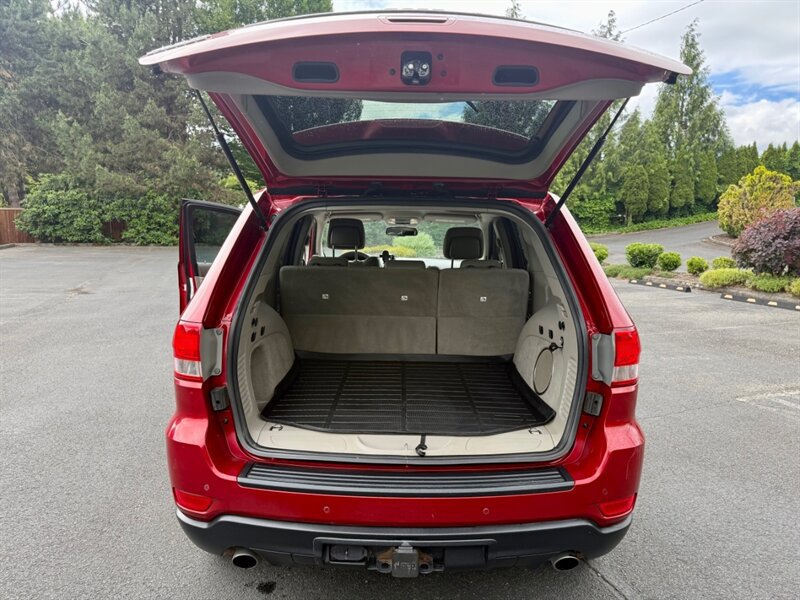 Used 2011 Jeep Grand Cherokee Laredo AWD/4WD image 7