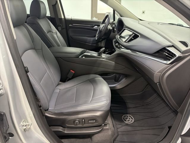 Used 2020 Buick Enclave Essence w/ Sport Touring Edition image 20