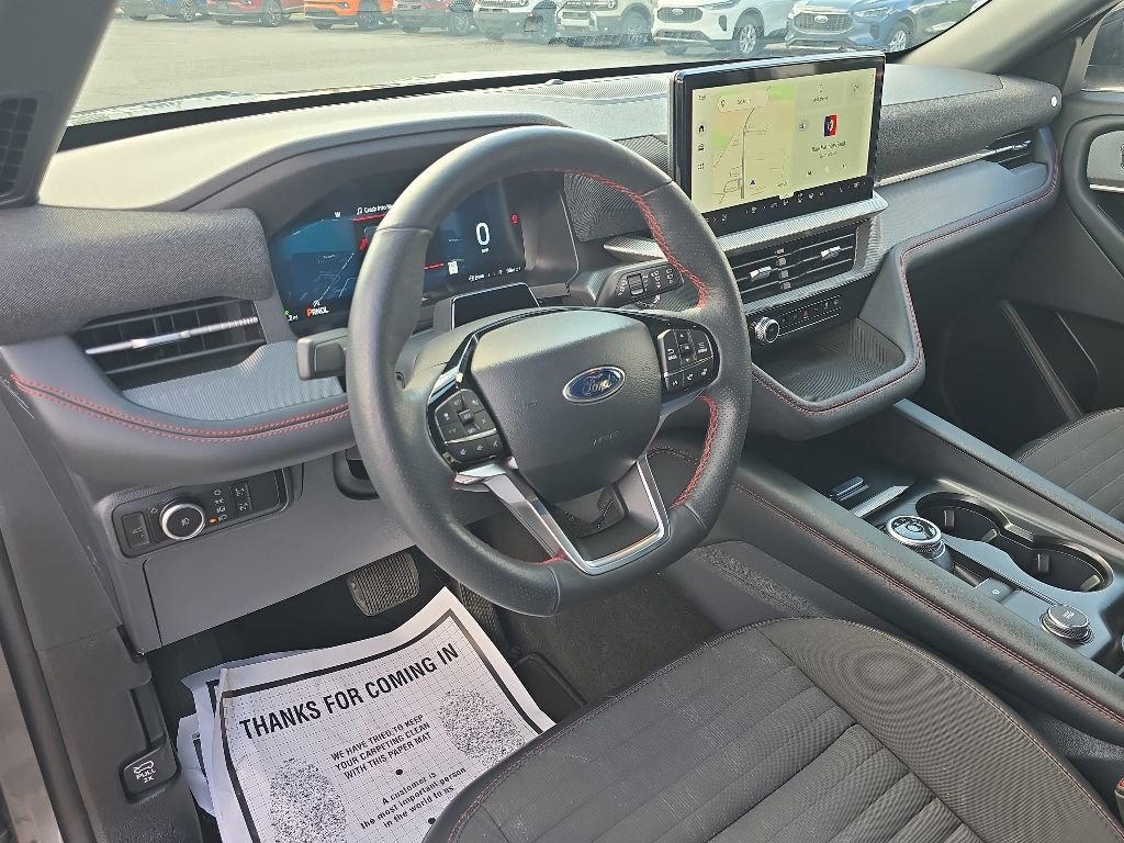 Used 2025 Ford Explorer ST-Line w/ ST-Line Street Pack AWD/4WD image 17