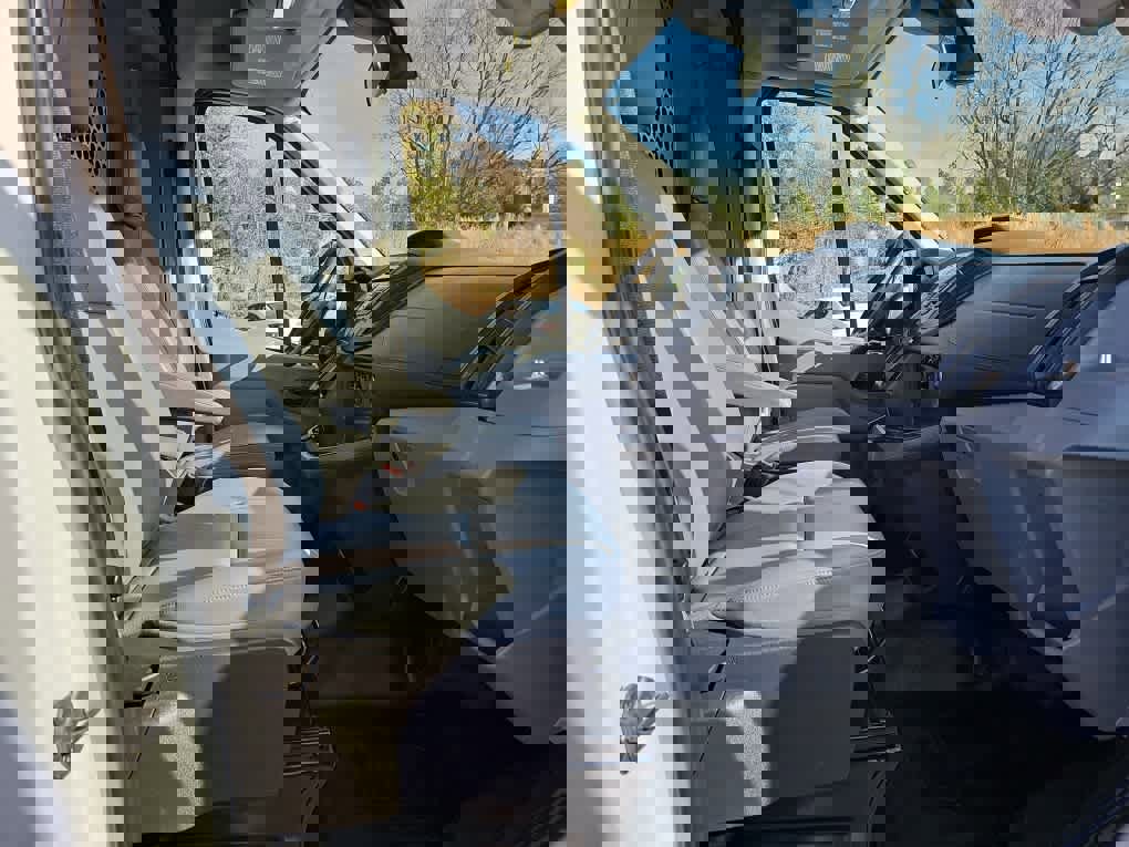 Used 2019 Ford Transit 250 148 Medium Roof image 21