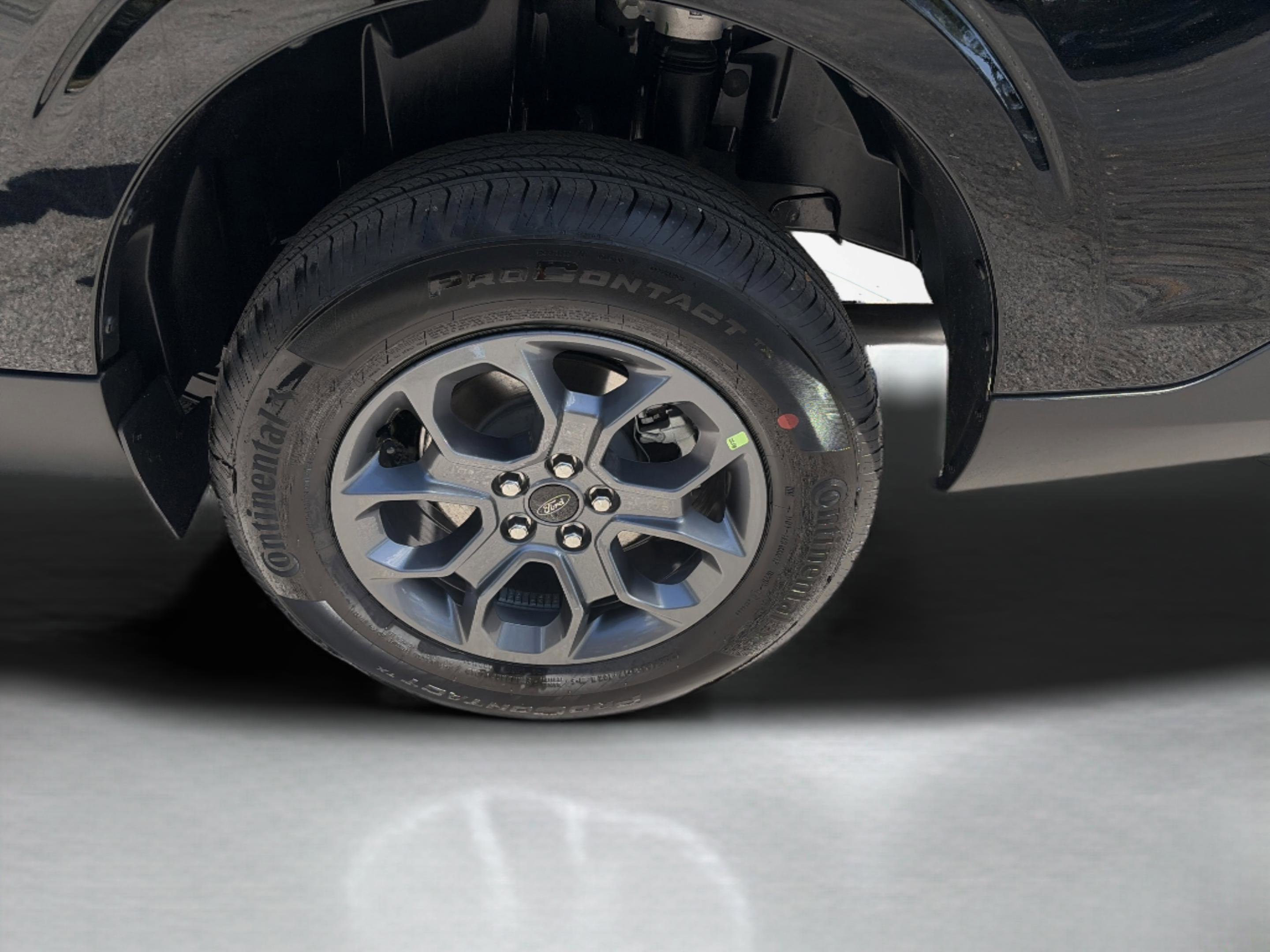 New 2026 Ford Maverick XLT image 25