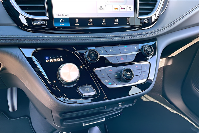 New 2026 Chrysler Pacifica Select FWD image 14