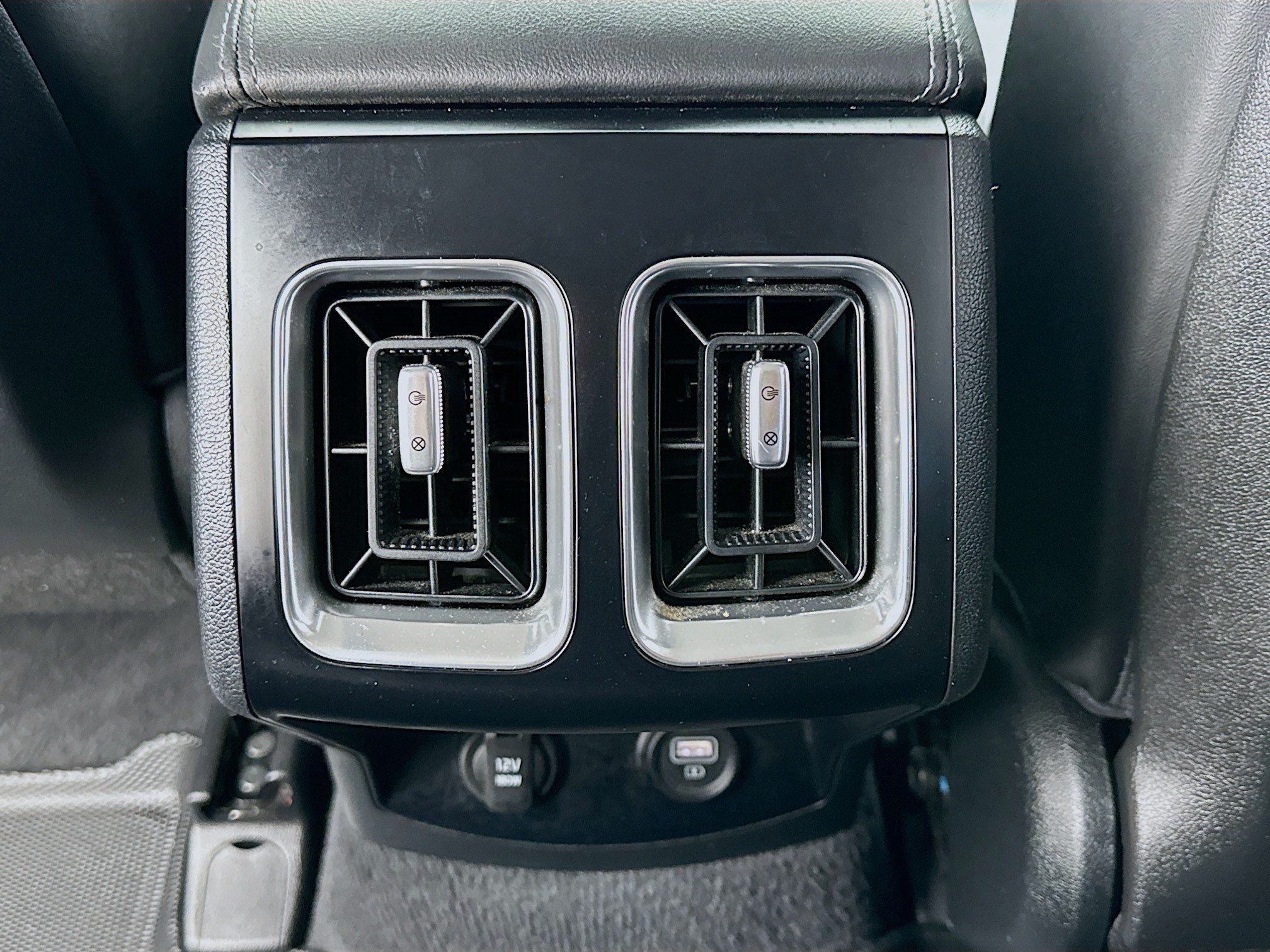 Used 2022 Kia Sorento S FWD image 16