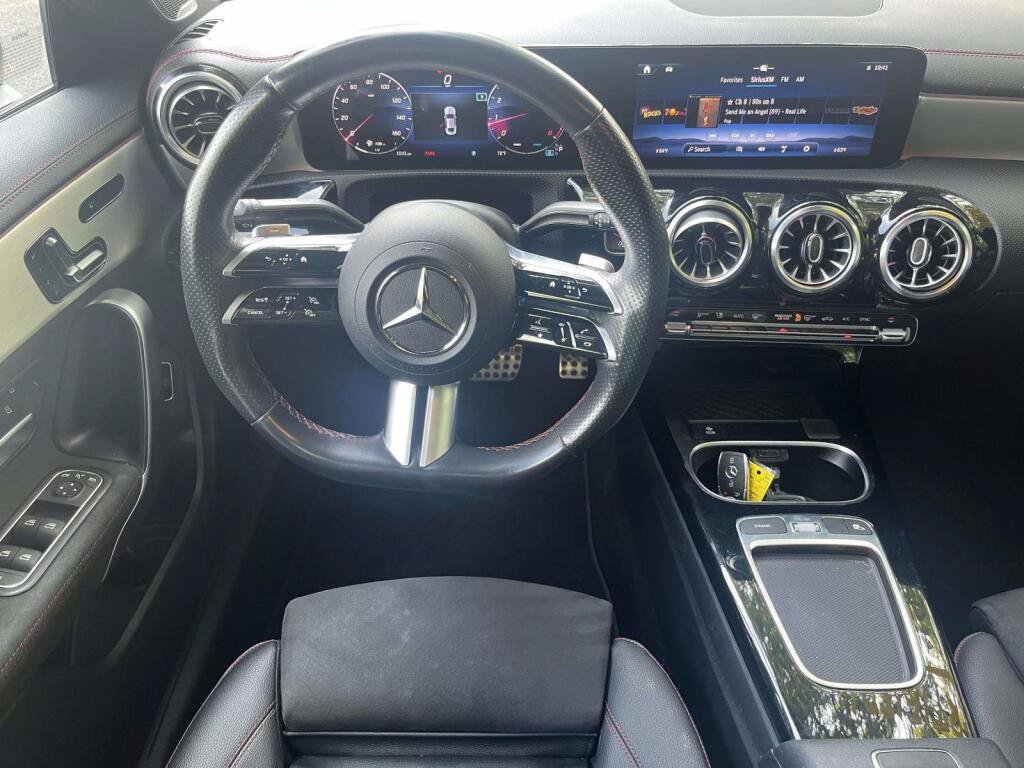 Used 2024 Mercedes-Benz CLA 250 4MATIC image 2