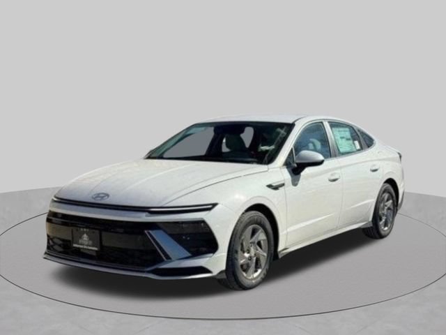 New 2026 Hyundai Sonata SE FWD image 2