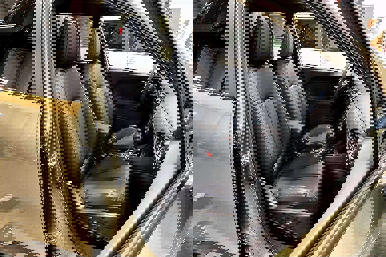 Used 2025 Subaru Forester Limited image 9