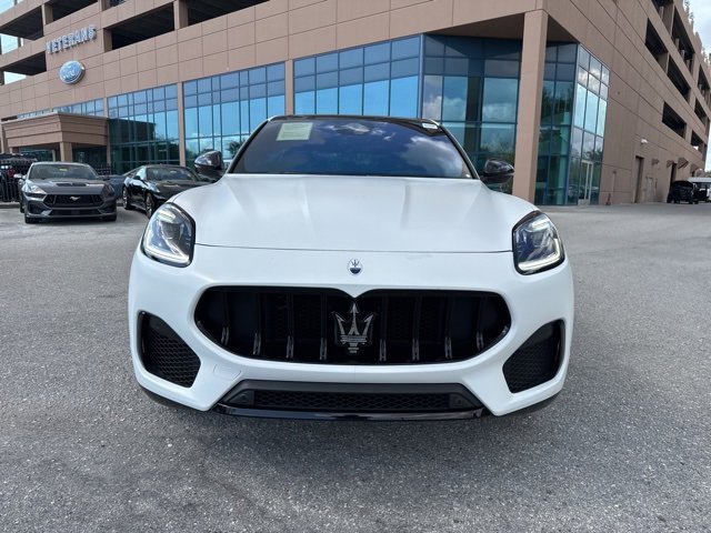 Used 2025 Maserati Grecale Modena image 11