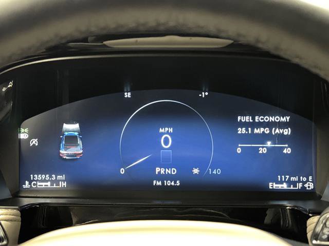 Used 2025 Lincoln Corsair Reserve image 17
