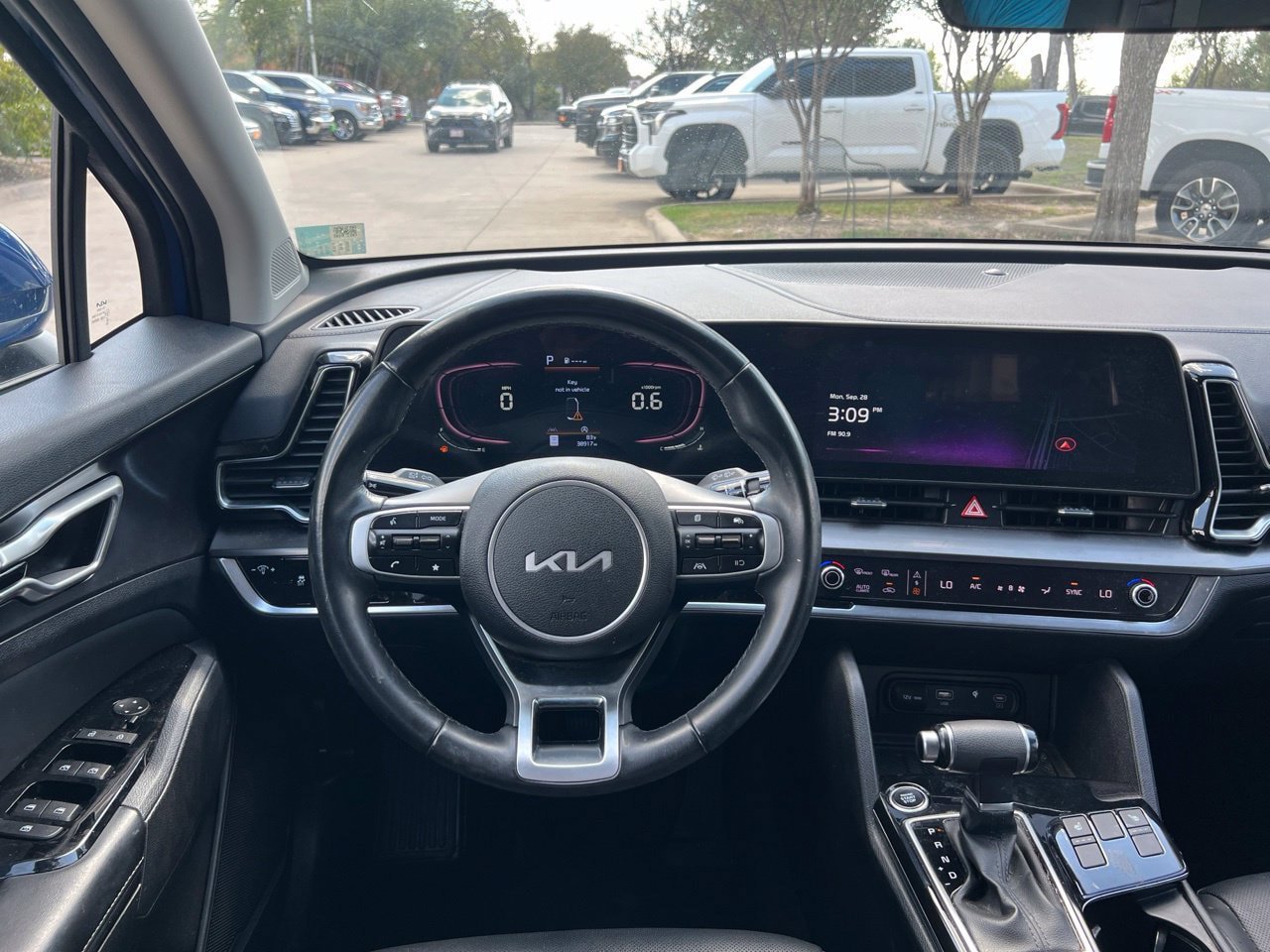 Used 2024 Kia Sportage EX FWD image 14