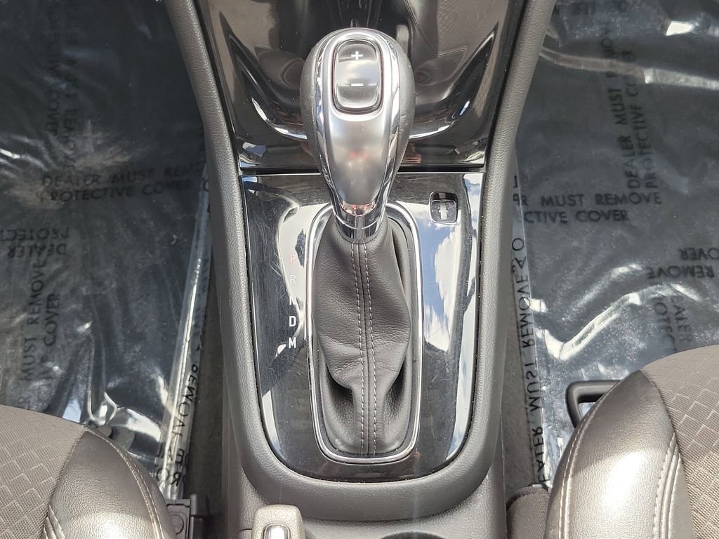 Used 2020 Buick Encore Preferred FWD image 18