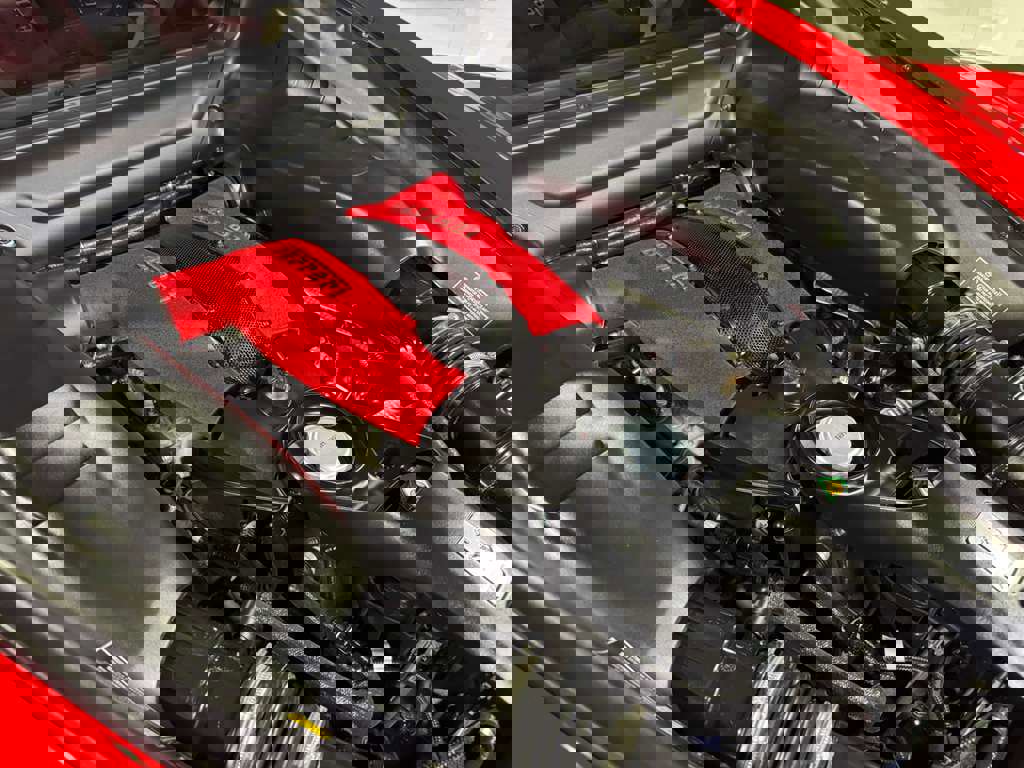 Used 2022 Ferrari F8 Tributo image 38