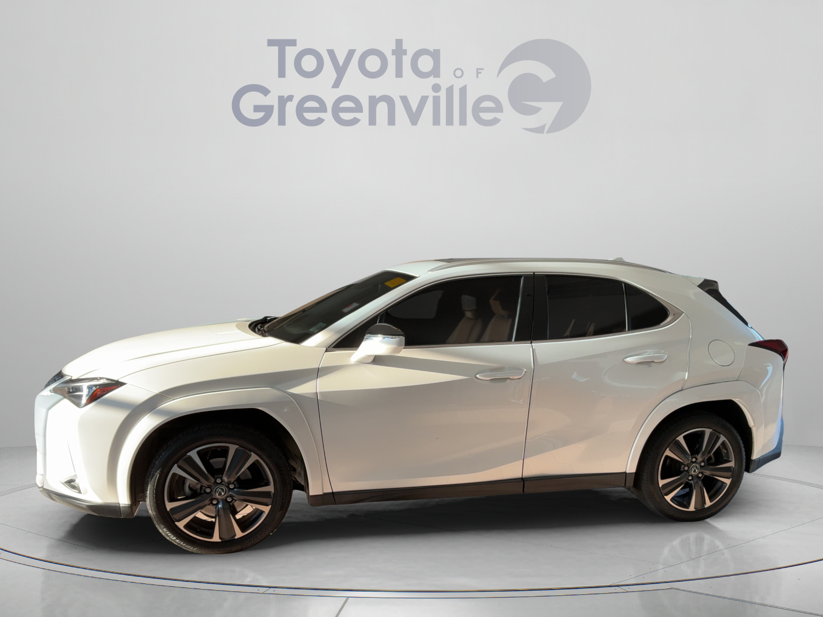 Used 2023 Lexus UX 250h AWD w/ Premium Package image 2