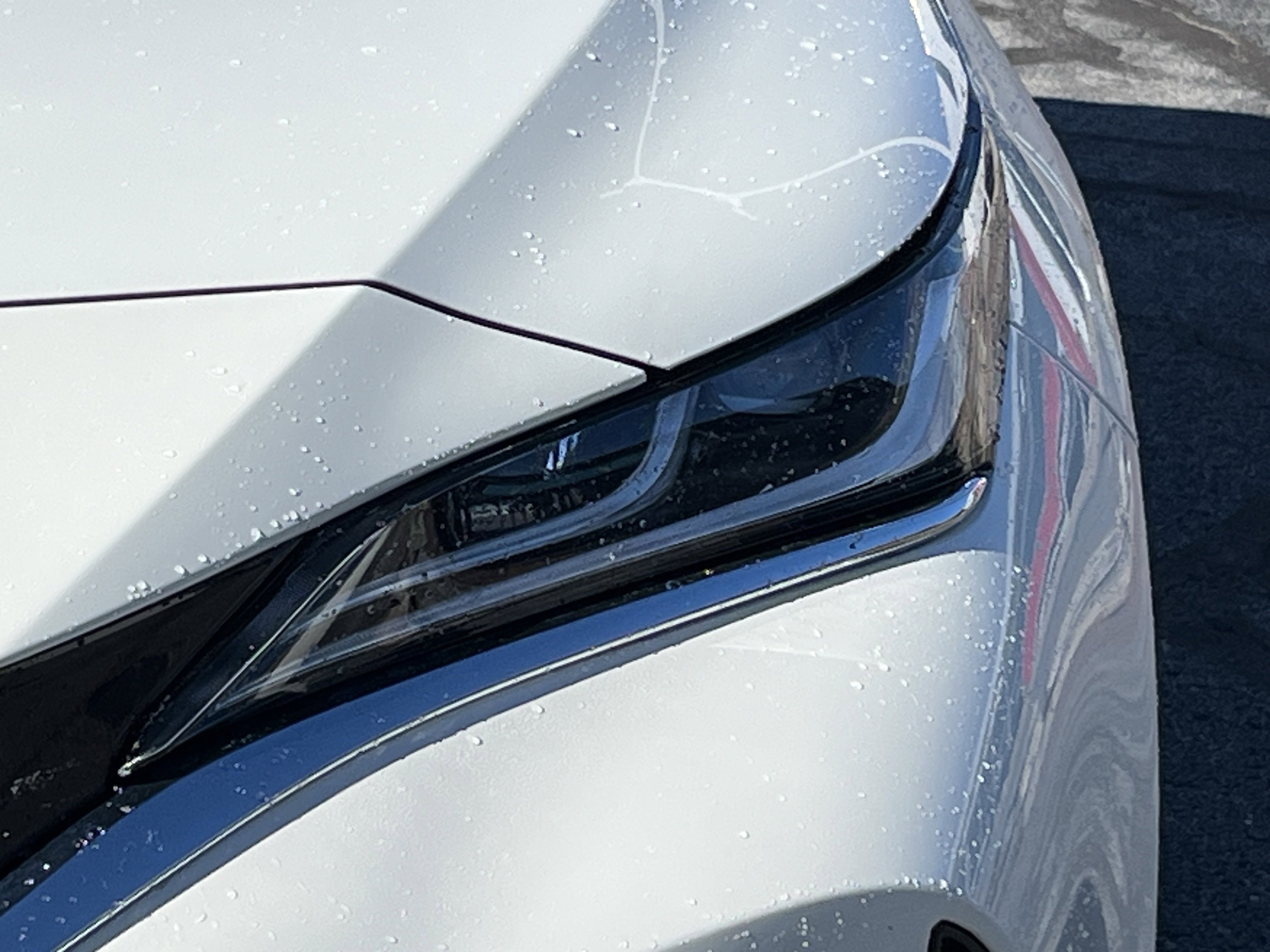 Used 2022 Toyota Venza XLE image 11