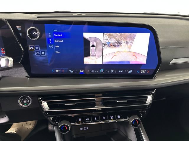 Used 2025 Chevrolet Traverse LT w/ Driver Confidence Package image 22