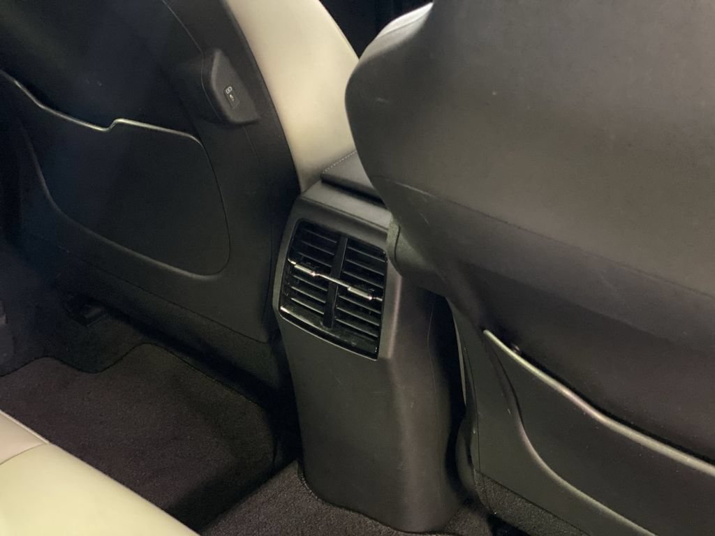 Used 2024 Kia Niro EX Touring FWD image 28