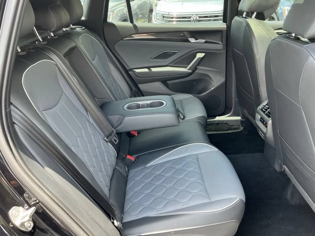 Certified 2025 Volkswagen Tiguan SEL R-Line AWD/4WD image 22