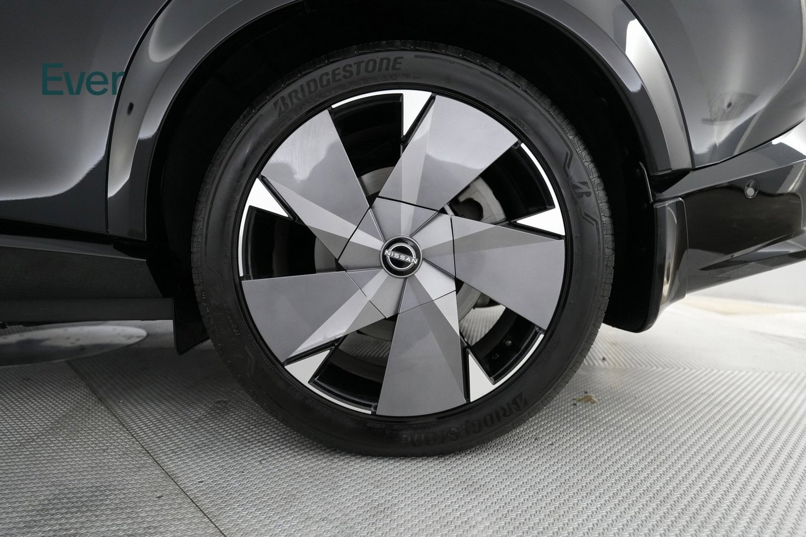 Used 2024 Nissan Ariya AWD image 20