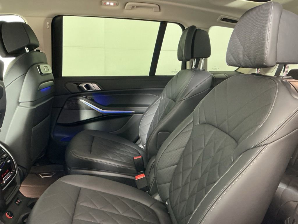 Certified 2025 BMW X7 xDrive40i AWD/4WD image 26