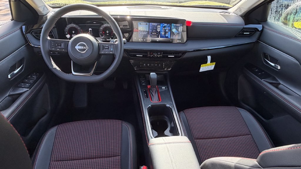 New 2026 Nissan Kicks SR FWD image 15