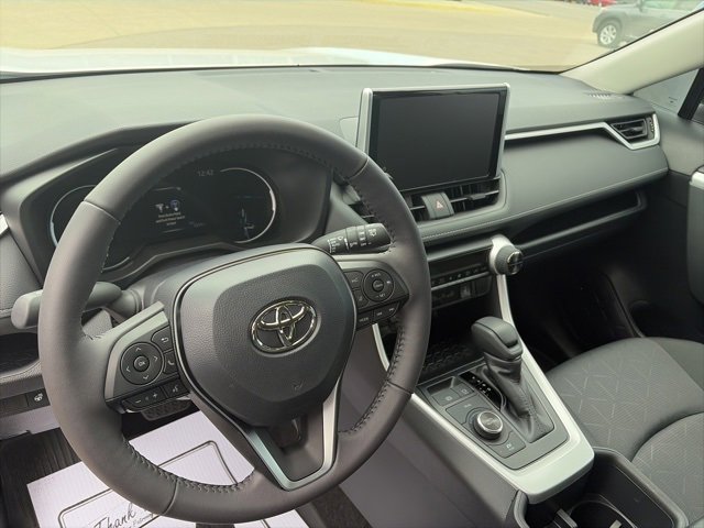Used 2025 Toyota RAV4 XLE w/ Convenience Package image 8