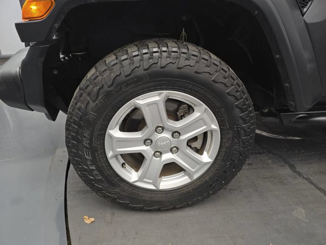 Used 2018 Jeep Wrangler Unlimited Sport S AWD/4WD image 16