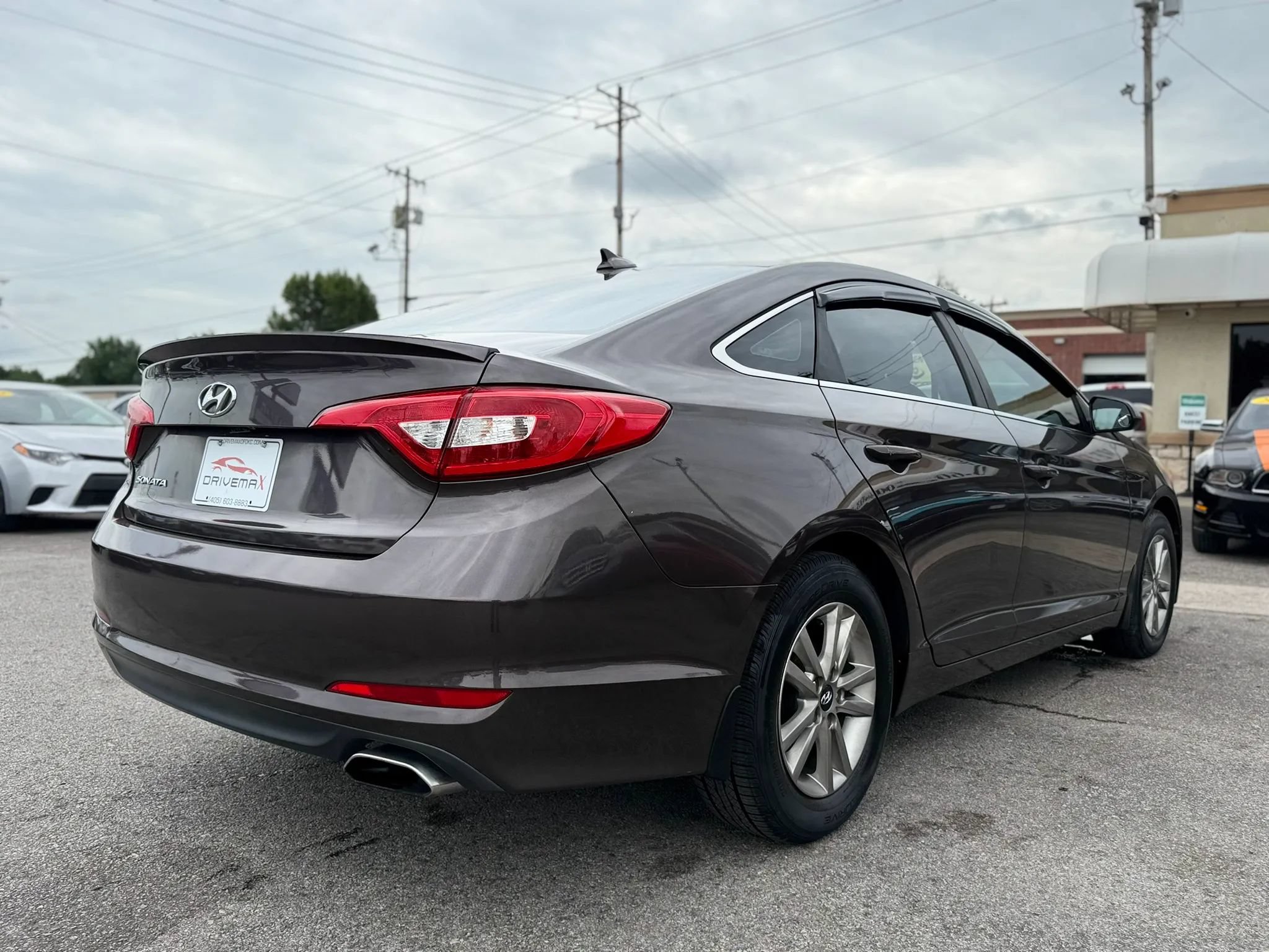 Used 2015 Hyundai Sonata SE FWD image 4