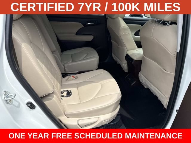 Used 2021 Toyota Highlander XLE AWD/4WD image 11