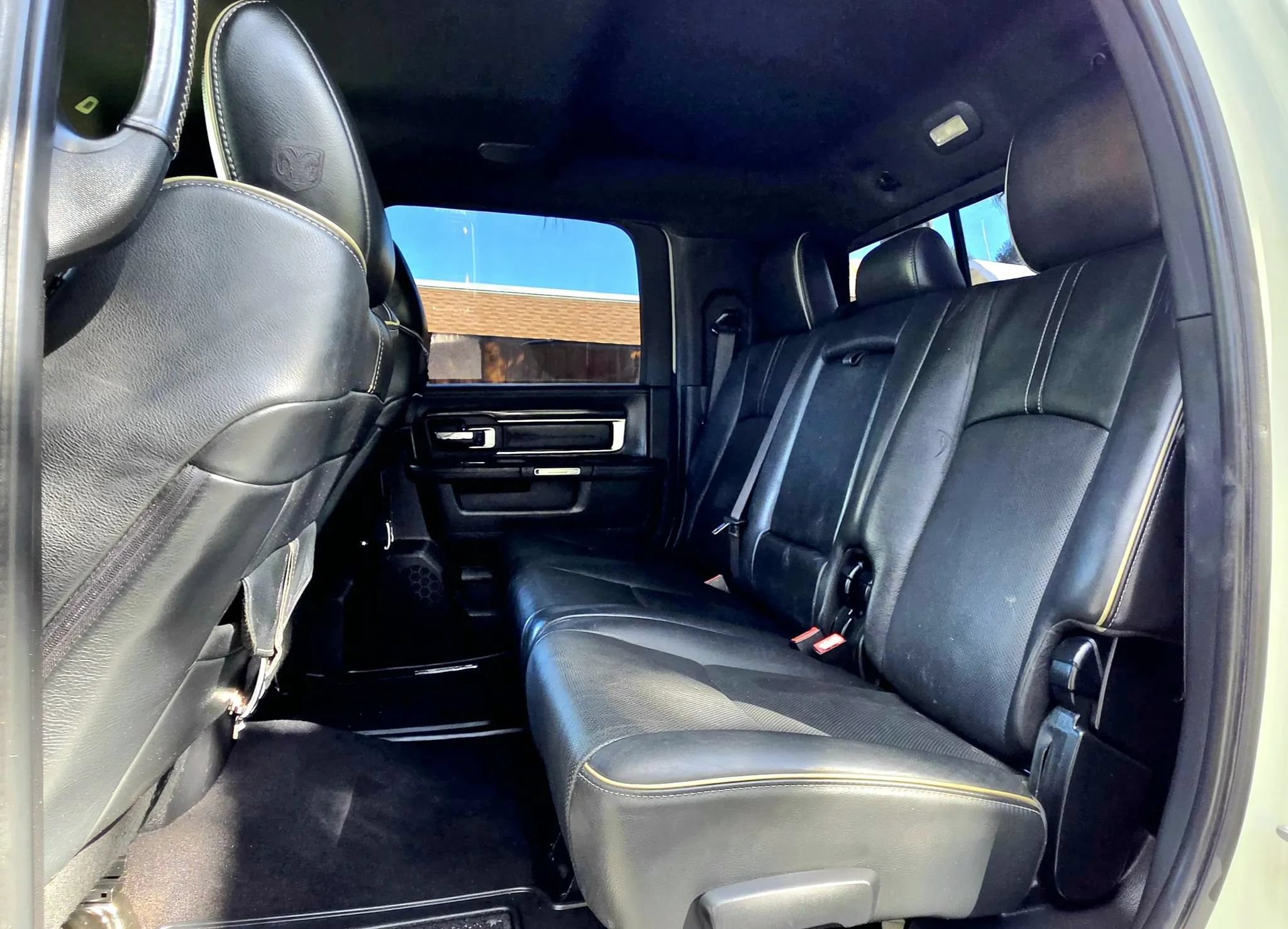 Used 2017 RAM 3500 Laramie Longhorn AWD/4WD image 6