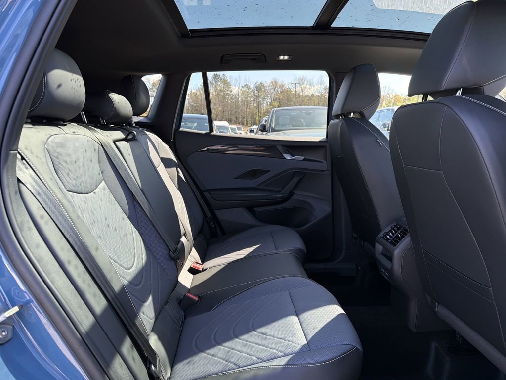 New 2026 Volkswagen Tiguan SE R-Line image 17