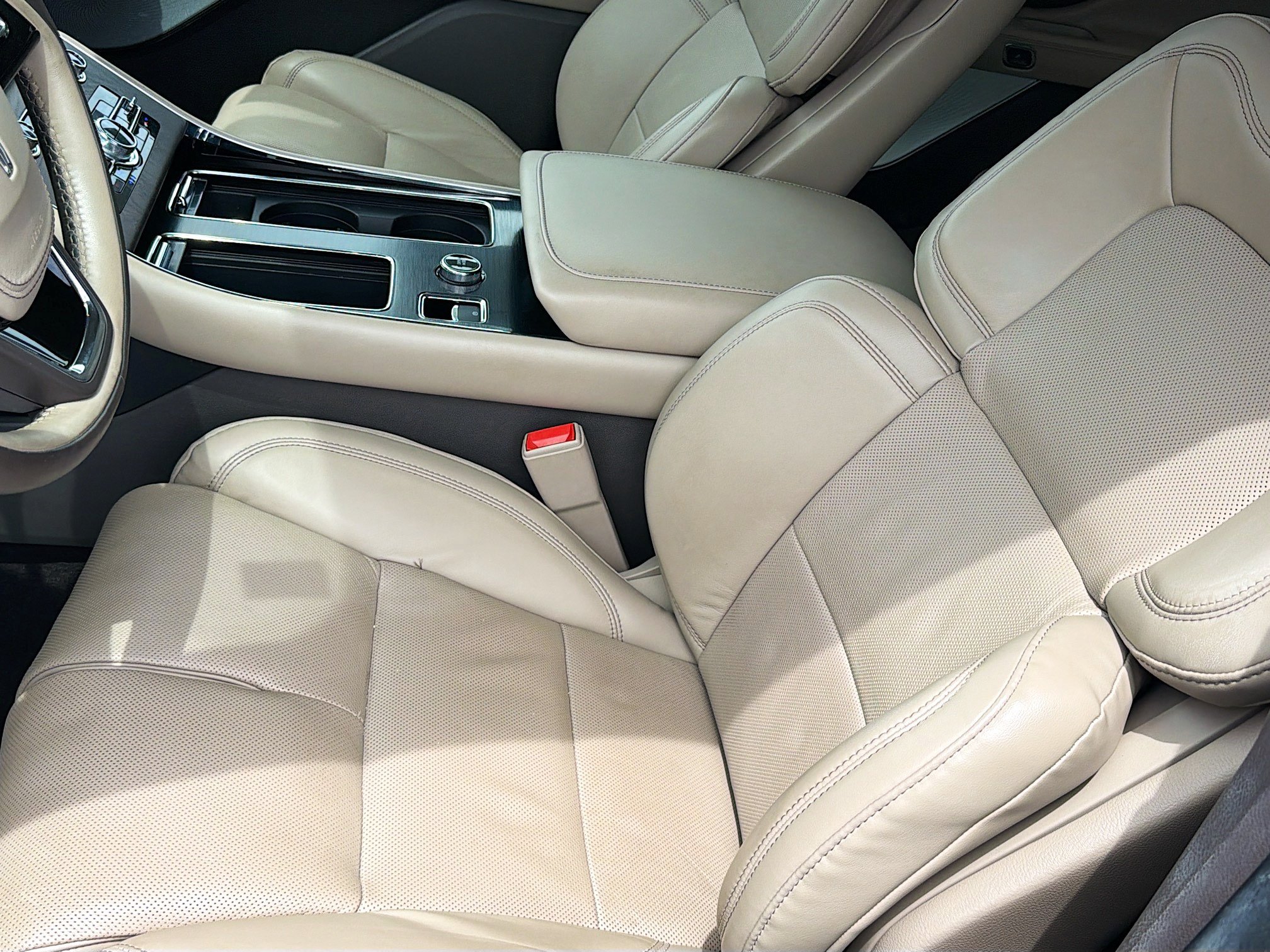 Certified 2020 Lincoln Aviator Reserve w/ Equipment Group 202A AWD/4WD image 19