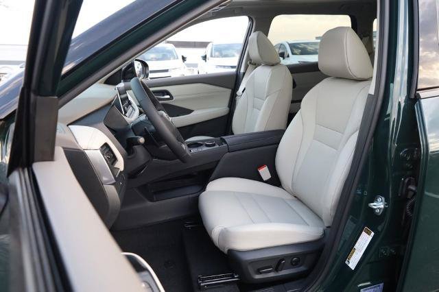 New 2026 Nissan Rogue Dark Armor AWD/4WD image 8