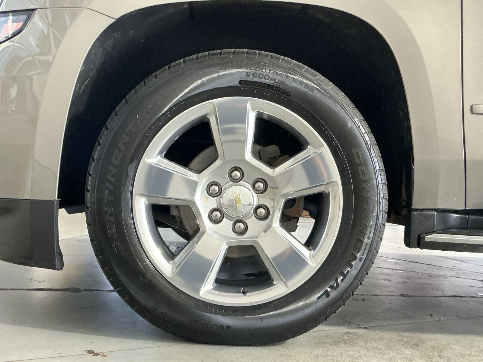 Used 2017 Chevrolet Suburban Premier AWD/4WD image 13