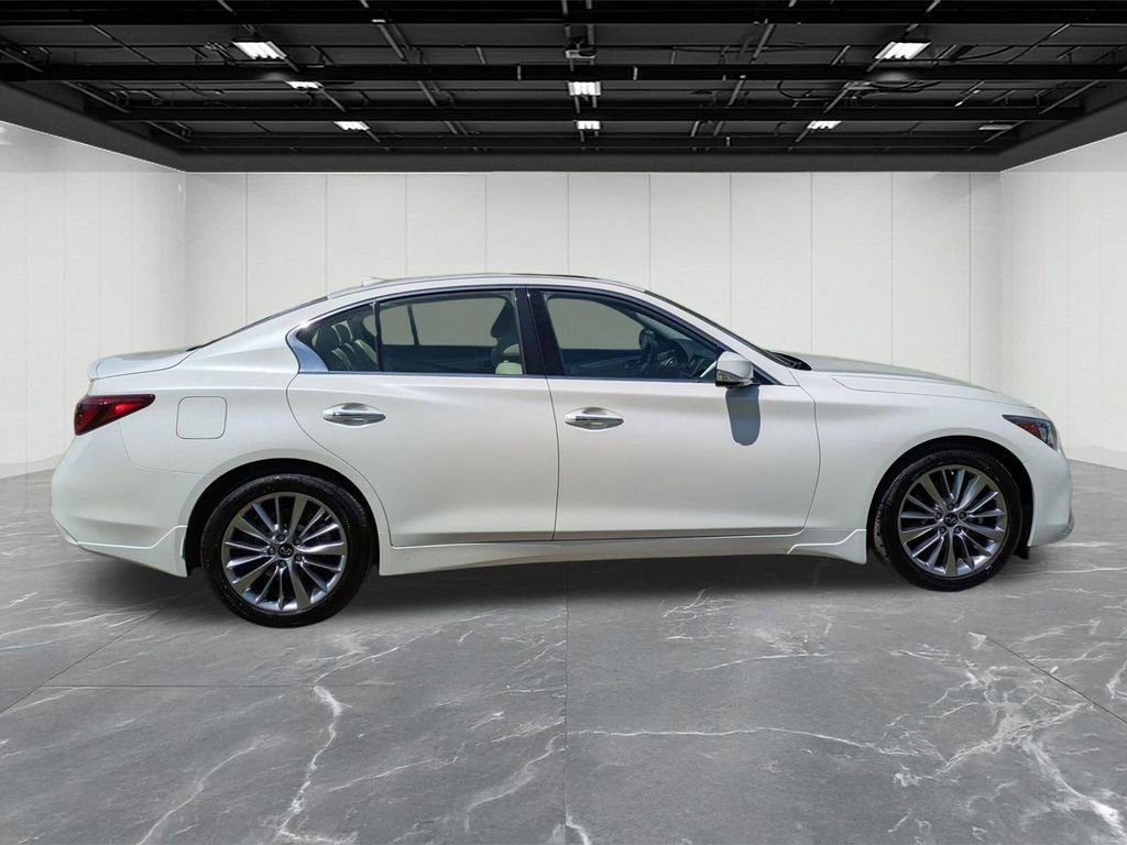 Used 2022 INFINITI Q50 Luxe w/ Cargo Package AWD/4WD image 6