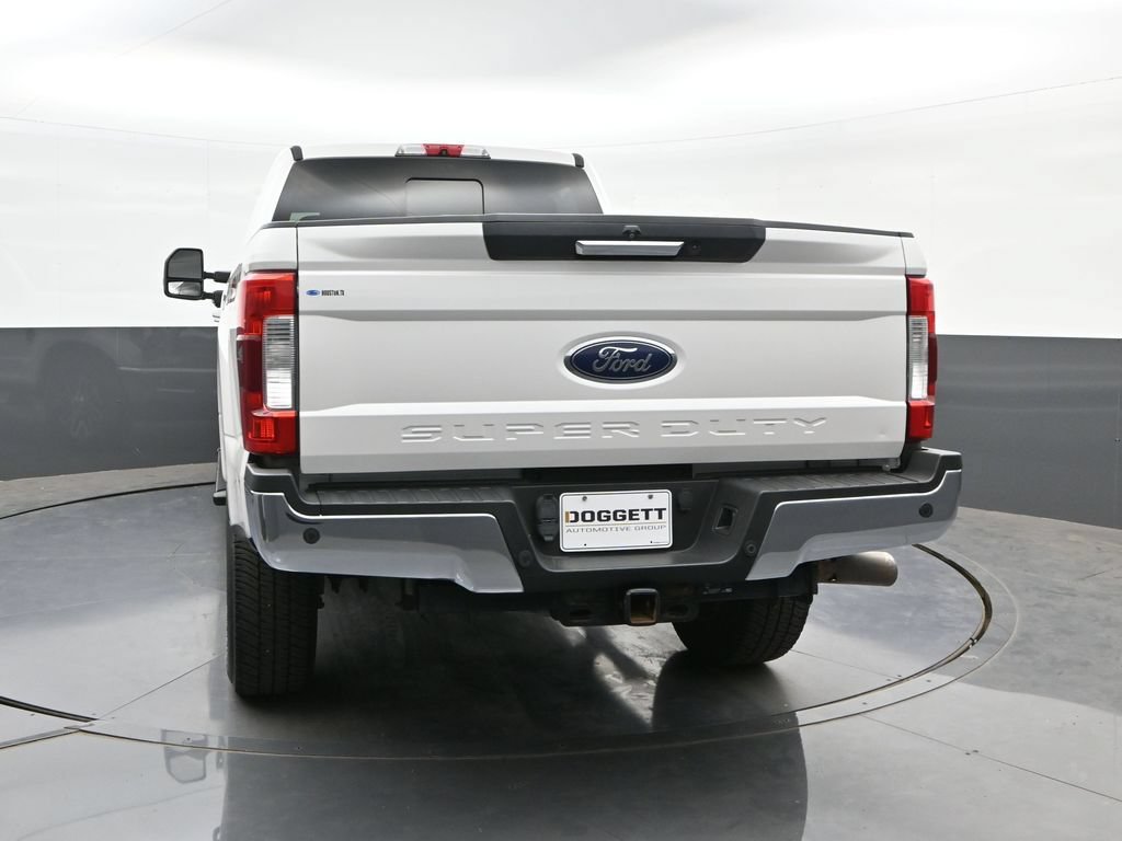 Used 2017 Ford F250 Lariat w/ Lariat Value Package AWD/4WD image 8