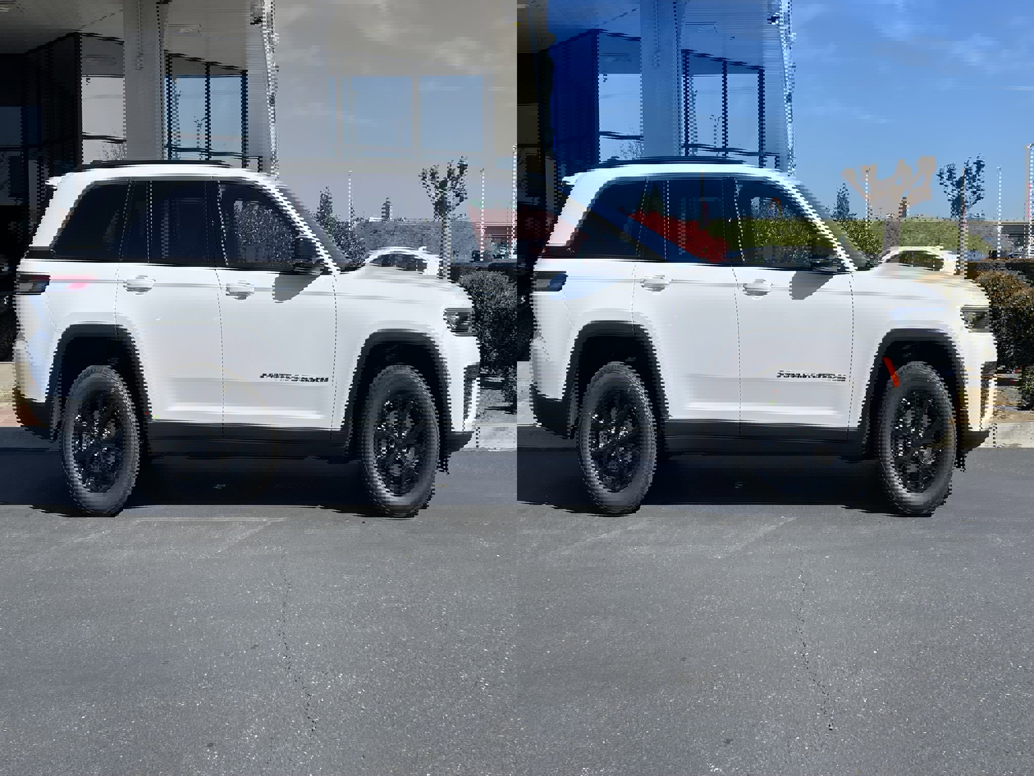 New 2026 Jeep Grand Cherokee Altitude image 5