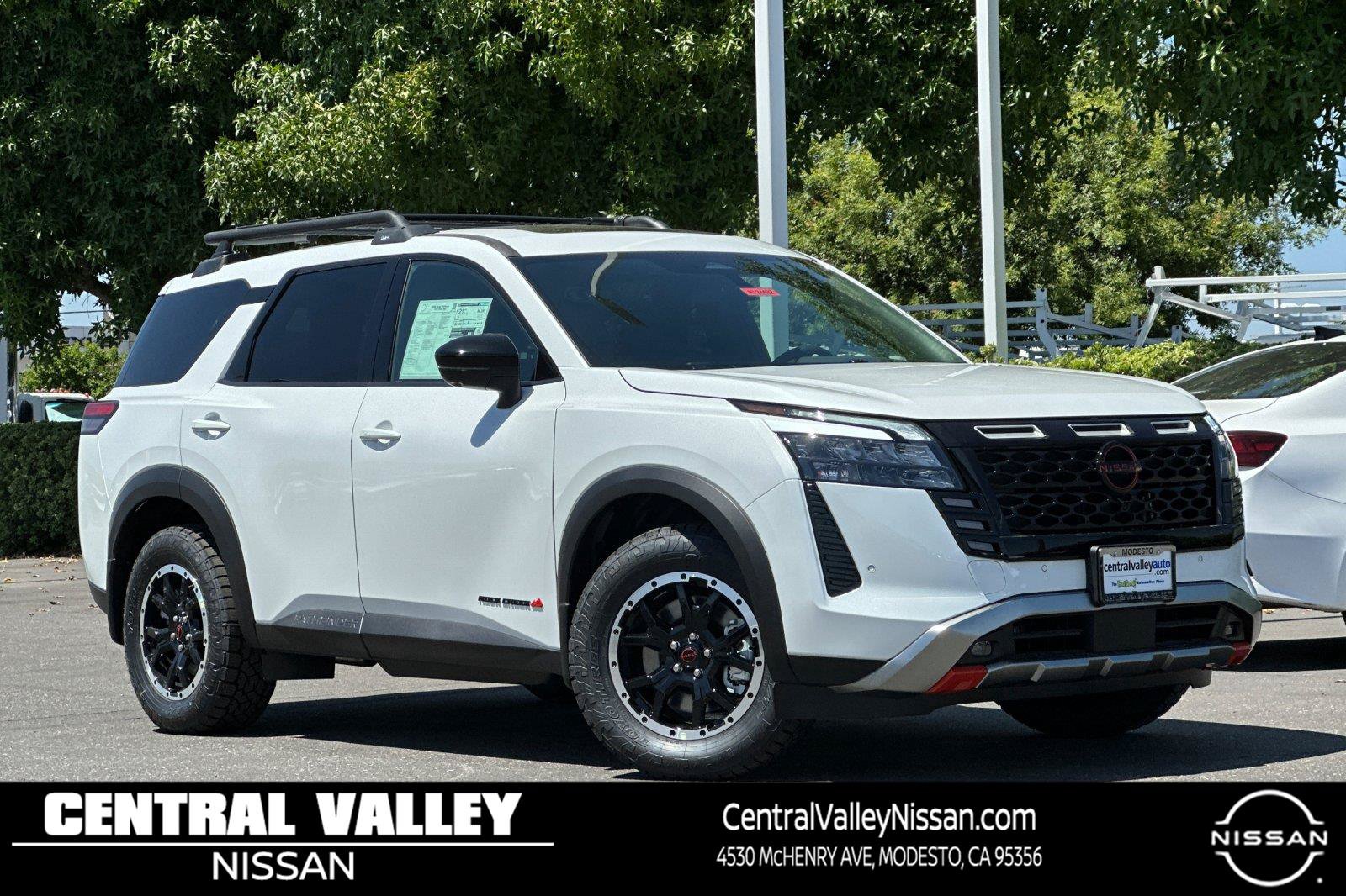 New 2026 Nissan Pathfinder Rock Creek w/ Rock Creek Premium Package