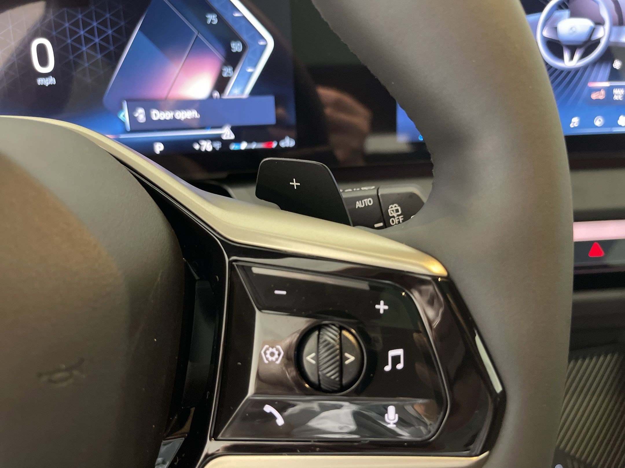 Used 2025 BMW X3 xDrive30i w/ Premium Package image 27