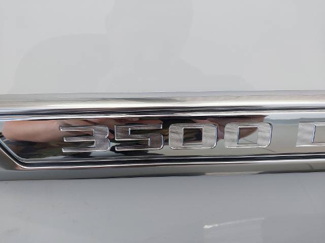 New 2026 Chevrolet Silverado 3500 High Country w/ High Country Premium Package AWD/4WD image 32