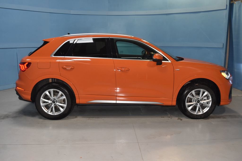 Certified 2025 Audi Q3 2.0T Premium Plus w/ Premium Plus Package image 22