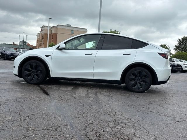 Used 2025 Tesla Model Y Long Range AWD/4WD image 5