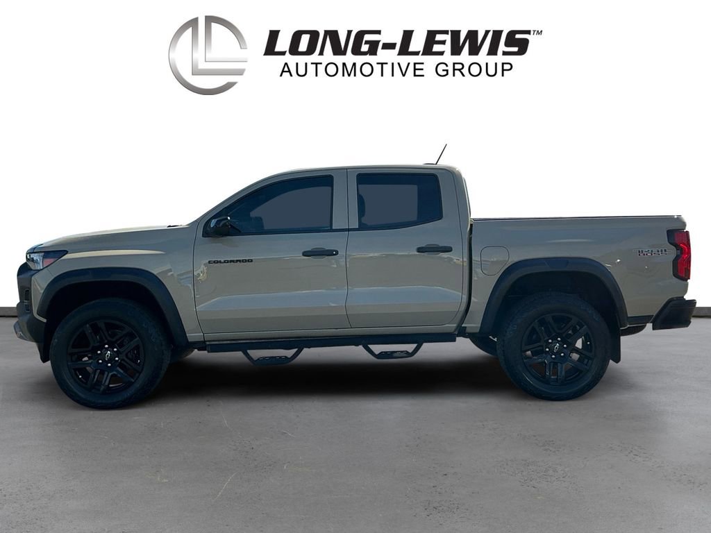 Used 2023 Chevrolet Colorado Trail Boss w/ Technology Package AWD/4WD image 2