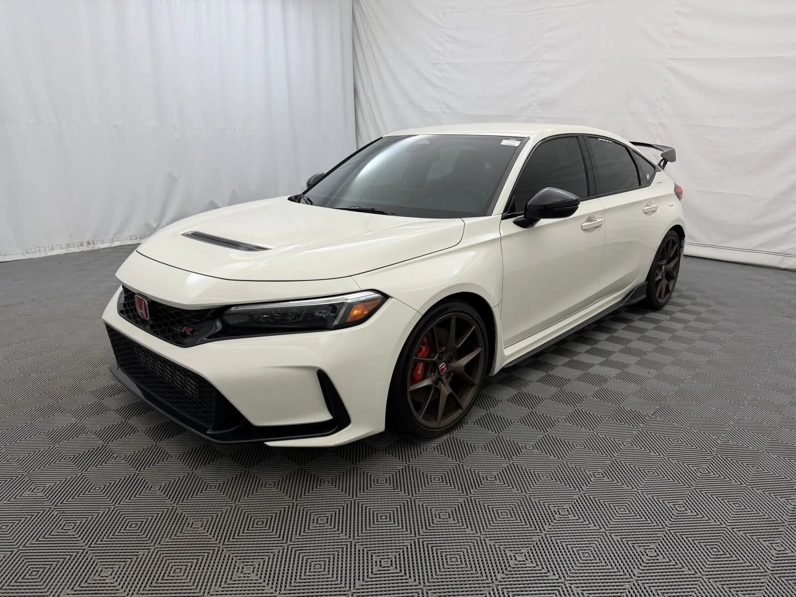 Used 2023 Honda Civic Type R image 2