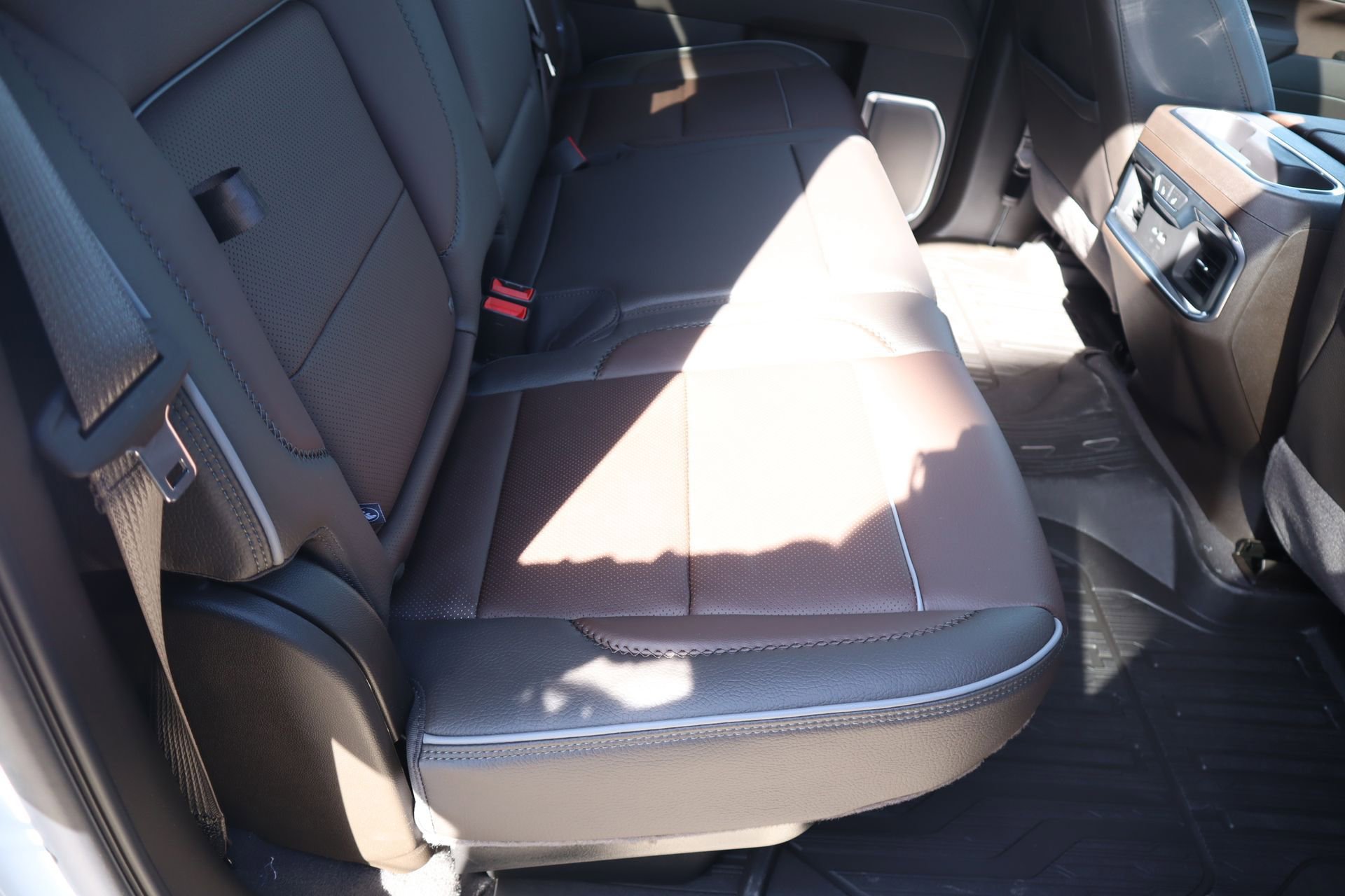 New 2026 GMC Sierra 2500 Denali w/ Denali Reserve Package image 25