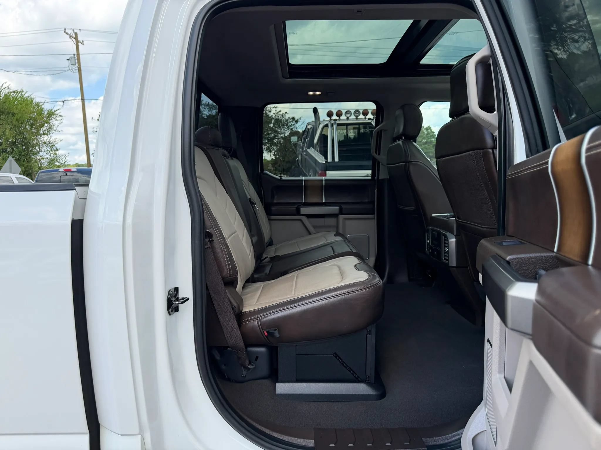 Used 2019 Ford F250 Limited AWD/4WD image 32