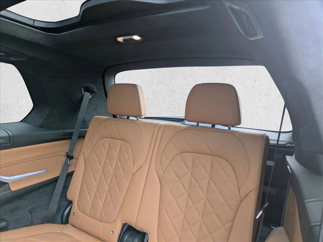 New 2026 BMW X7 xDrive40i w/ Executive Package image 18
