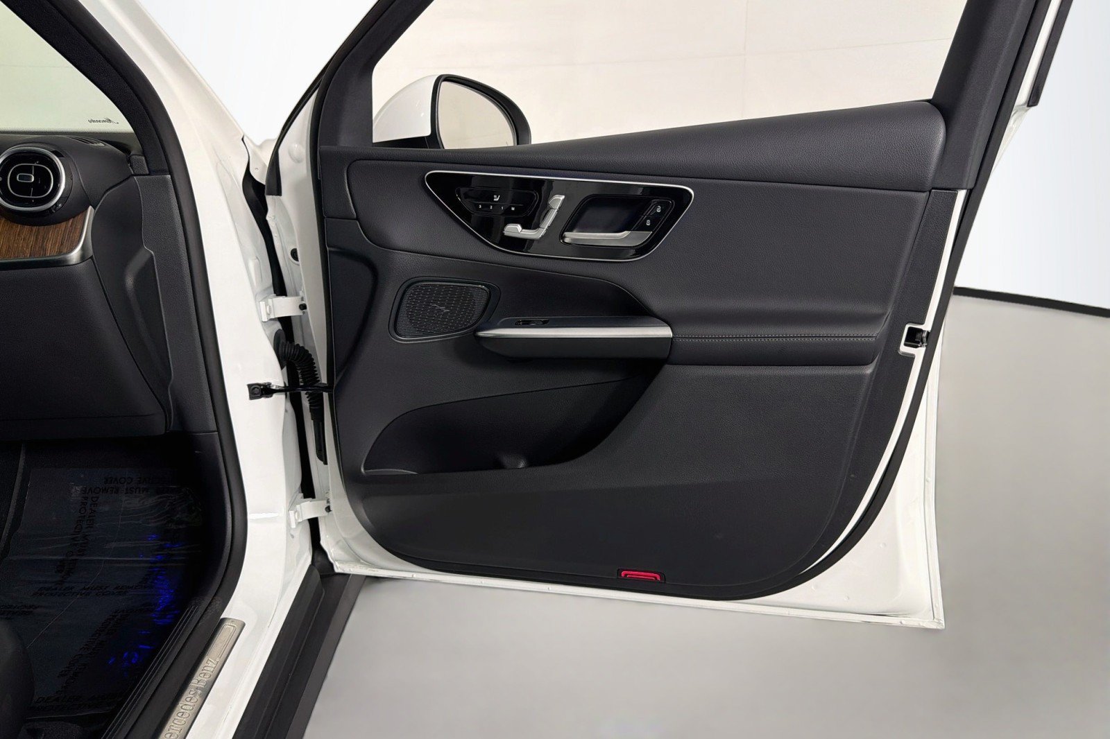 Certified 2026 Mercedes-Benz GLC 300 image 25