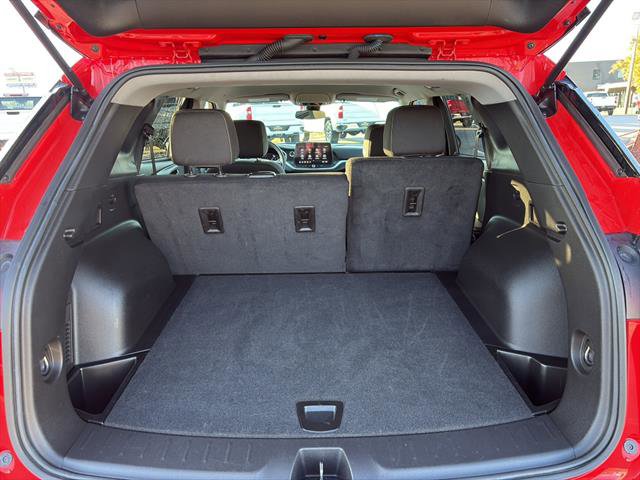 Used 2025 Chevrolet Blazer LT image 9