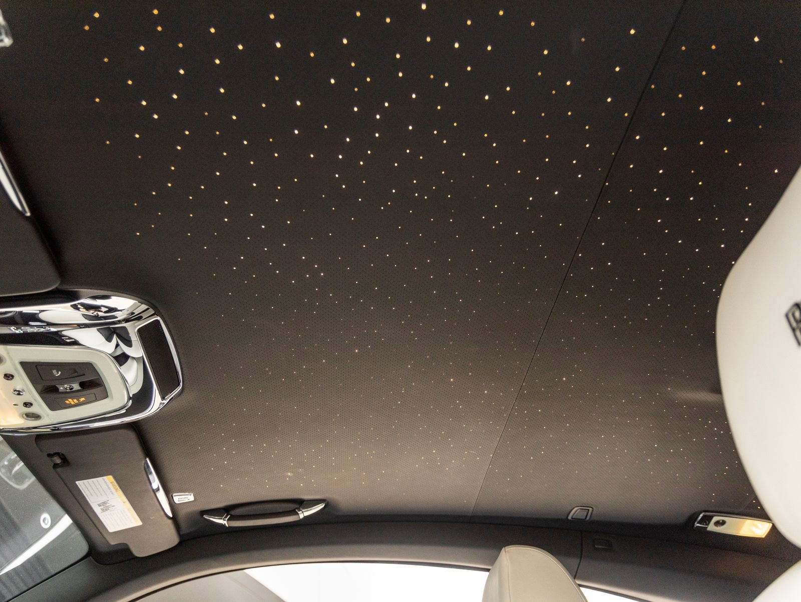 Used 2018 Rolls-Royce Wraith RWD image 34